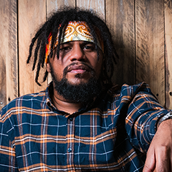 Photo of {pods_full_artists_artist_name}