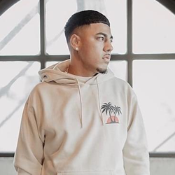 Photo of {pods_full_artists_artist_name}